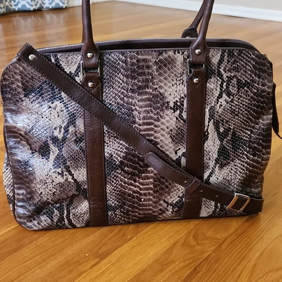 Snake Skin Laptop Cross Body - Picture 2 of 12